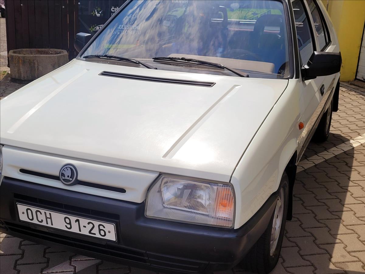 skoda-favorit-1-3-135l-cz-1-maj-garazovany - 2