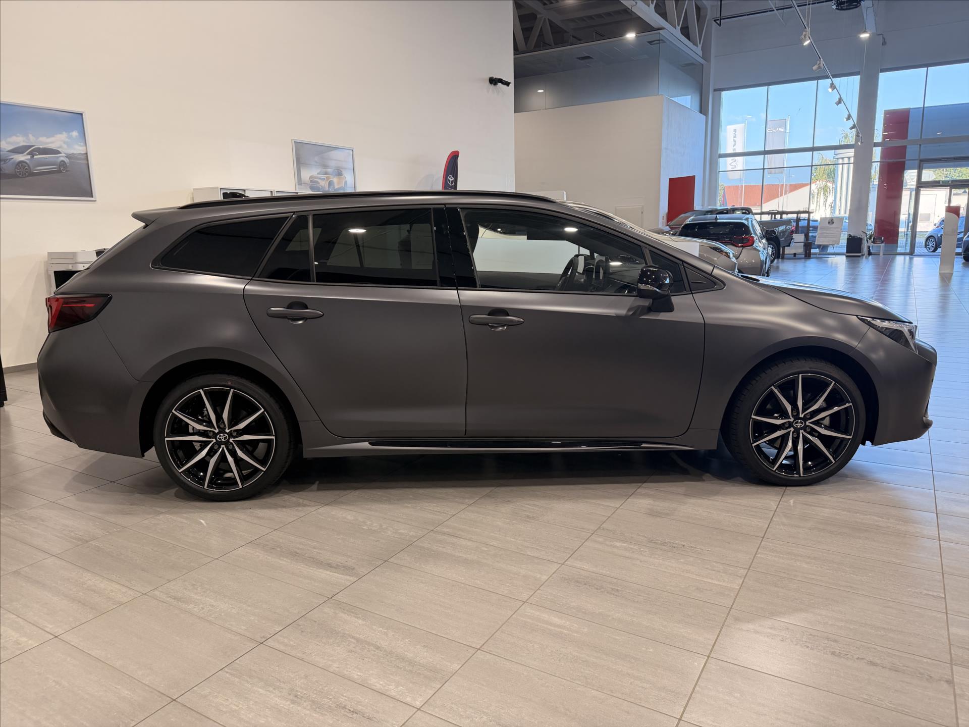toyota-corolla-gr-sport-2-0-hybrid-178k - 5