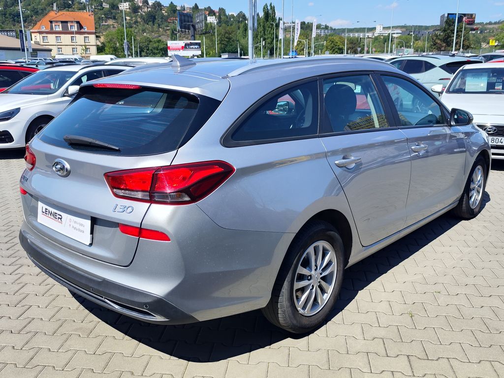 hyundai-i30-1-5-t-gdi-117kw-comfort - 4