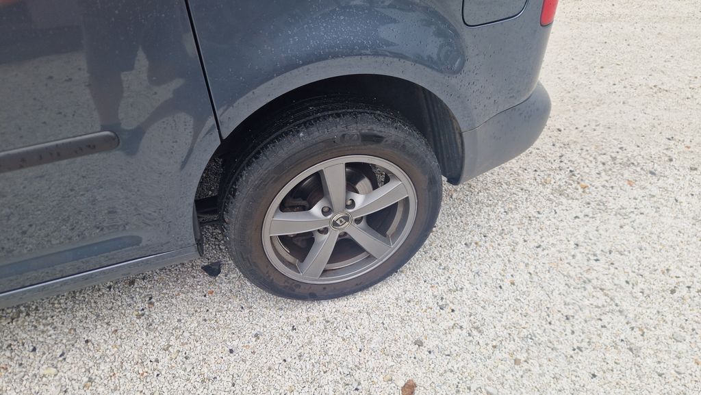 volkswagen-caddy-1-9-tdi - 8