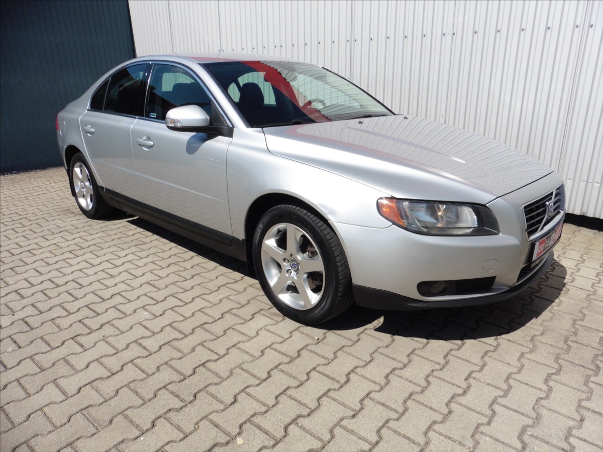 volvo-s80-2-4-d5-momentum - 1