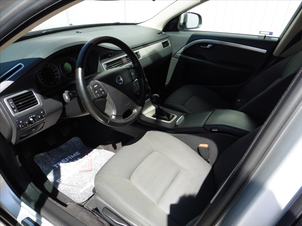 volvo-s80-2-4-d5-momentum - 7