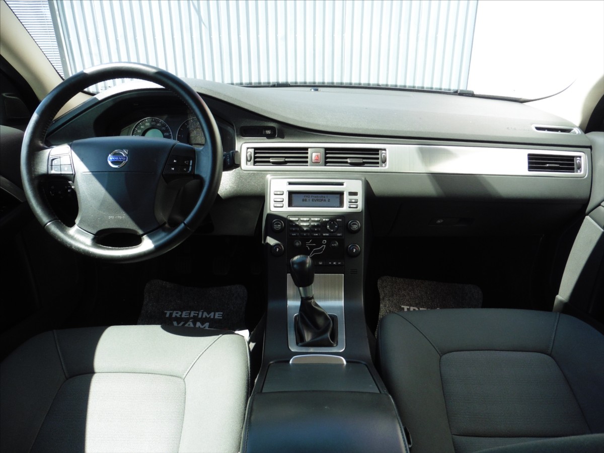 volvo-s80-2-4-d5-momentum - 9