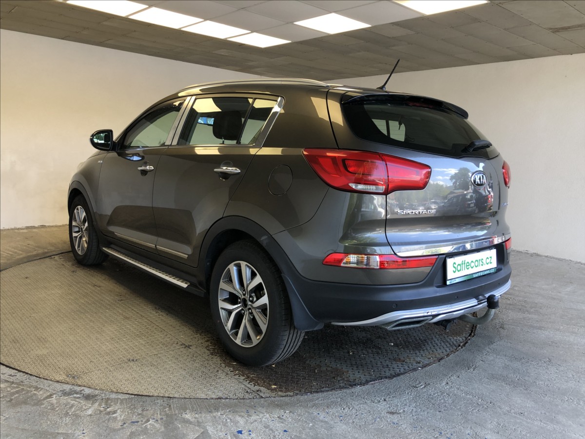 kia-sportage-2-0-crdi-4x4 - 4
