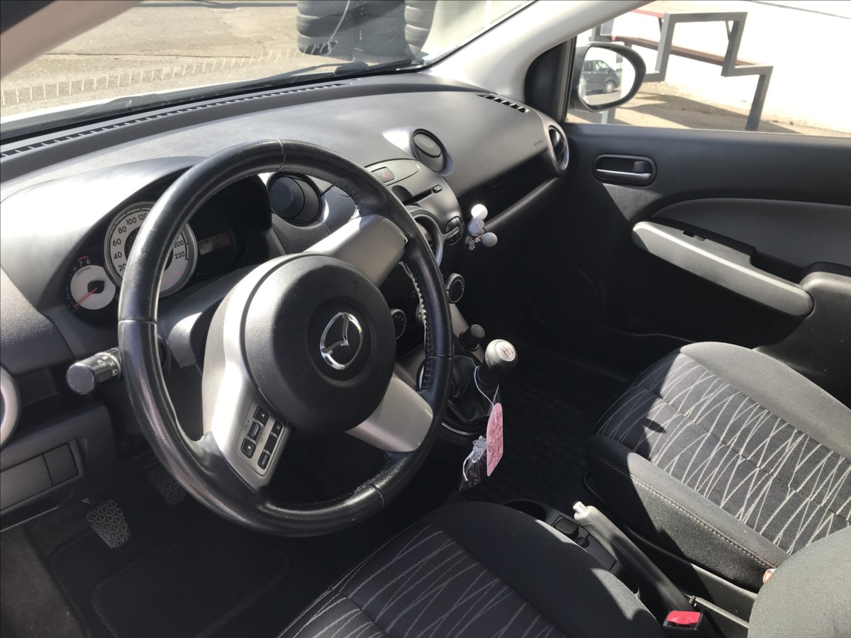 mazda-2-1-4-i-63kw-5dv-ac - 8