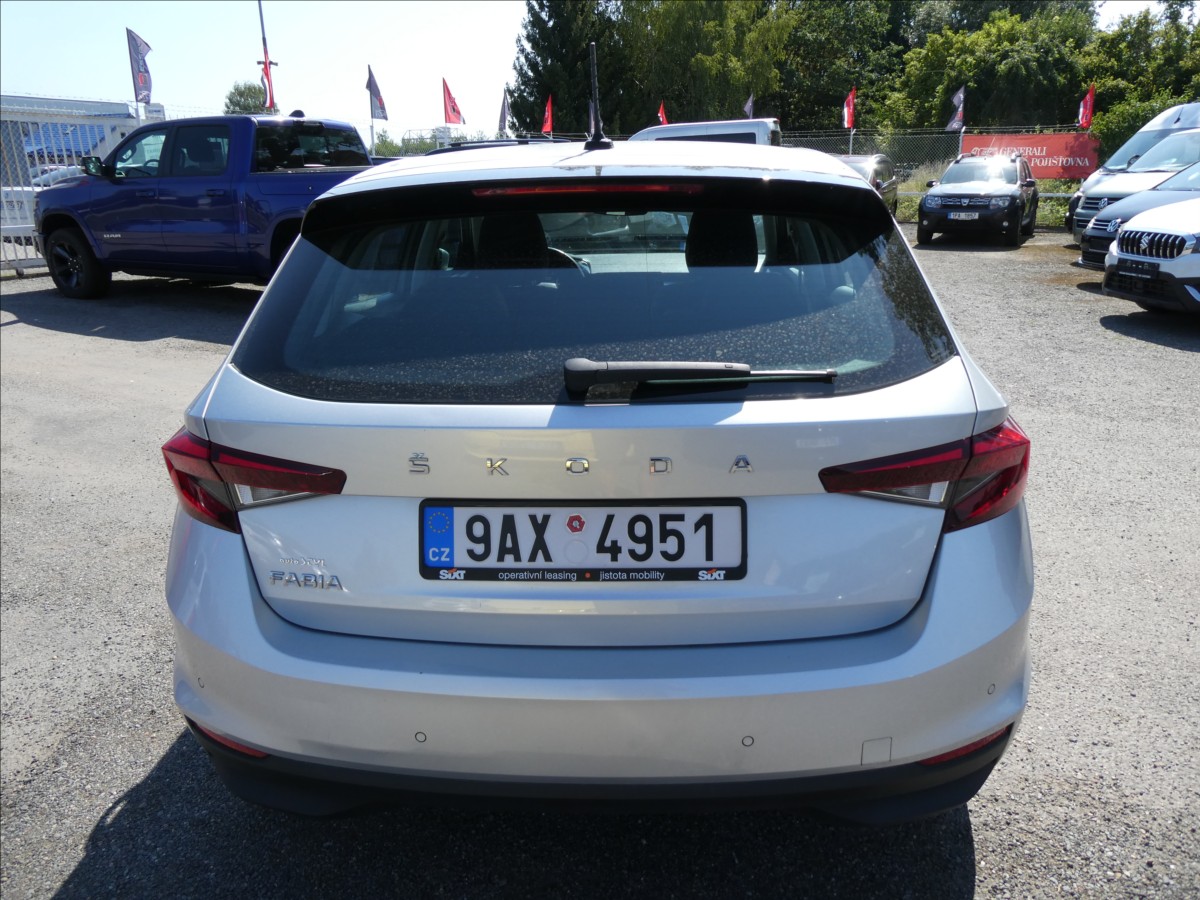 skoda-fabia-1-0-tsi-70kw-koupeno-v-cr-dph - 7