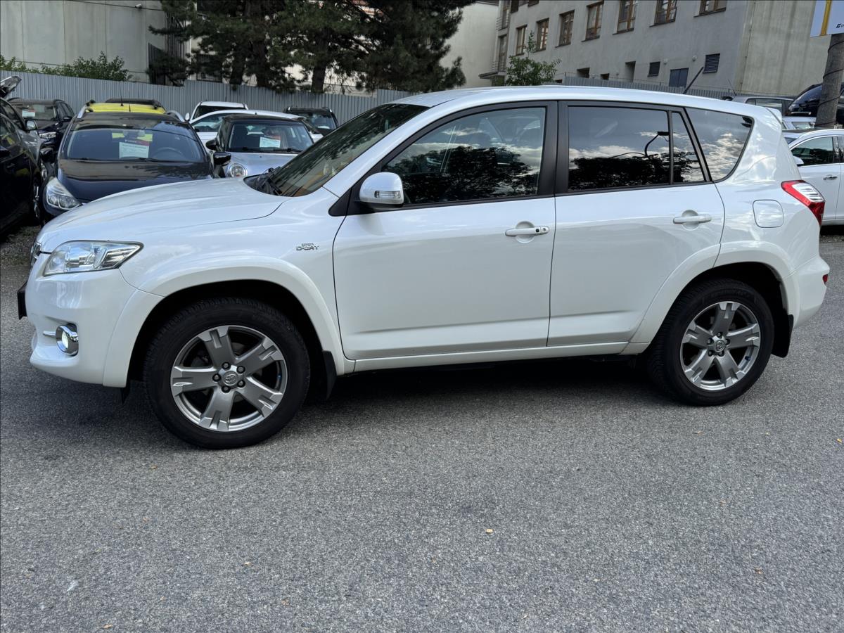 toyota-rav4-2-2-crossover-nadherny-stav - 2