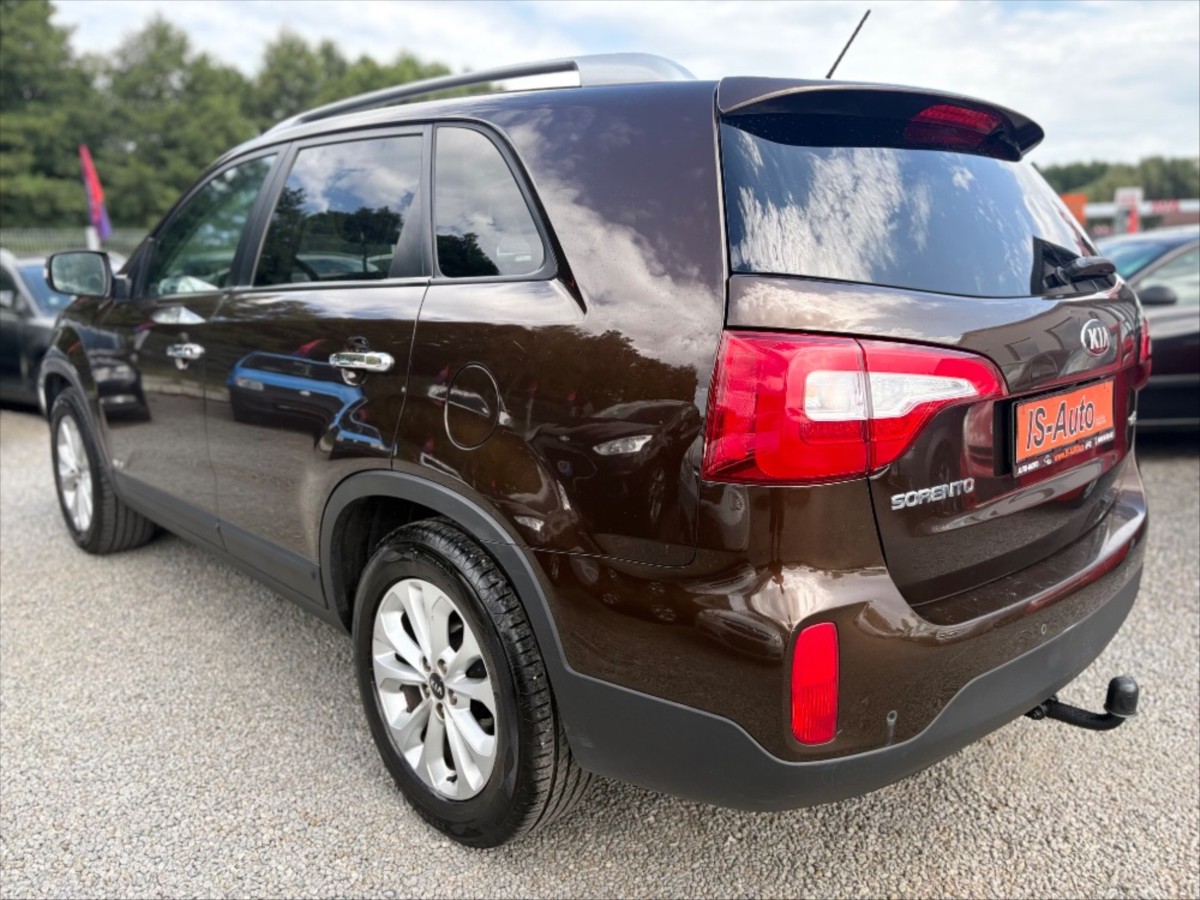 kia-sorento-2-2-crdi-4x4-cr-1-majitel - 2