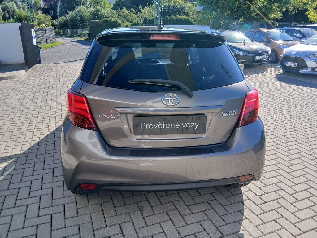 toyota-yaris-1-3-vvt-i-73kw-selection - 4
