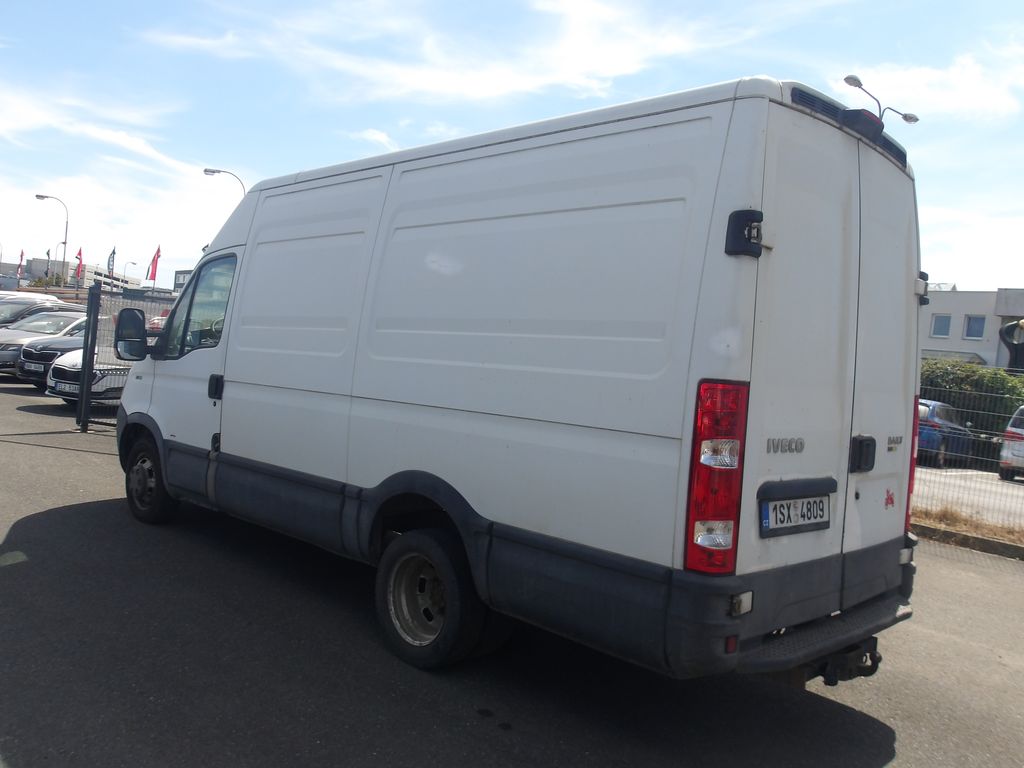 iveco-daily-3-0jtd-spolehlivy-vuz - 9