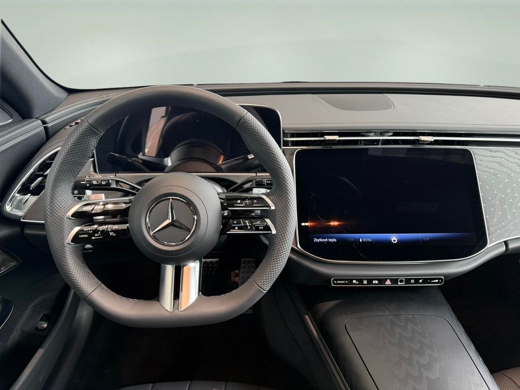 mercedes-benz-tridy-e-e-220-4matic-kombi - 5