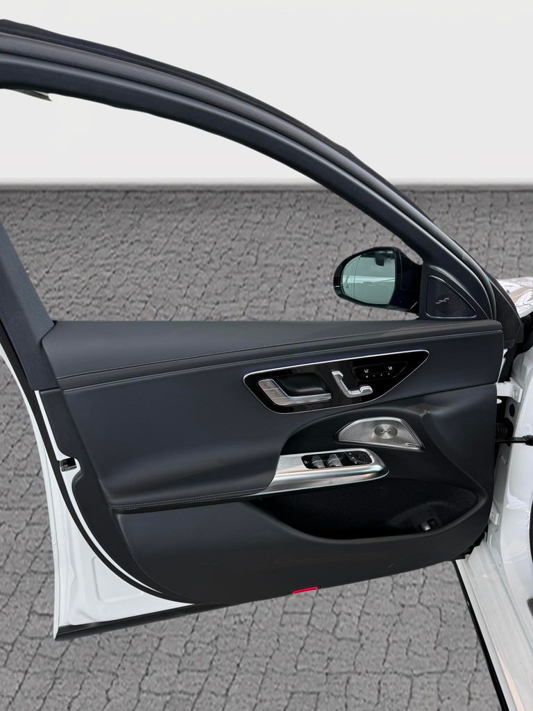 mercedes-benz-tridy-e-e-220-4matic-kombi - 6