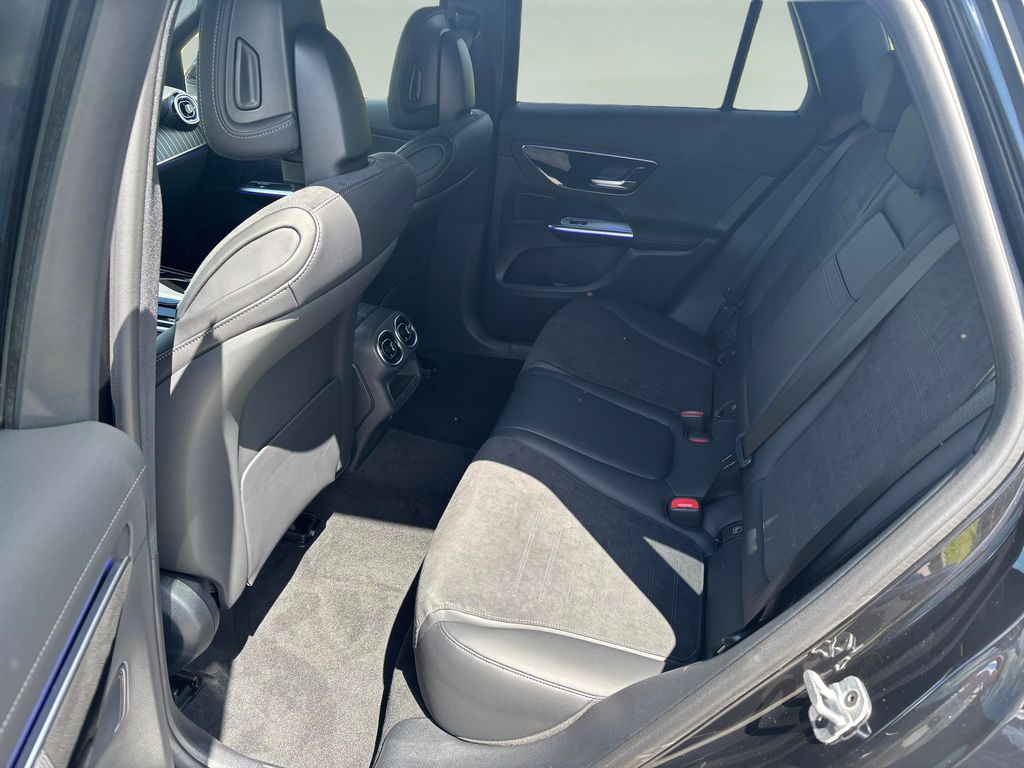 mercedes-benz-glc-glc-300-e-4matic - 8