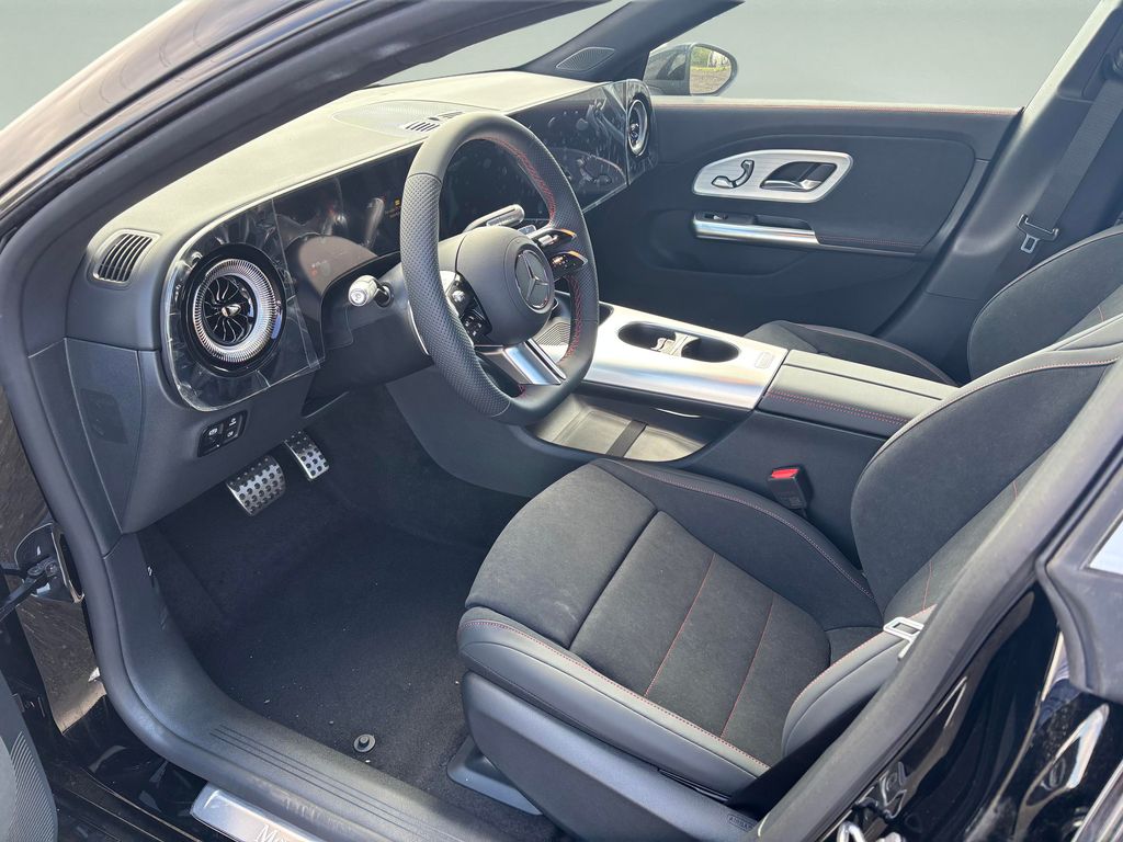 mercedes-benz-cla-220-4matic - 6