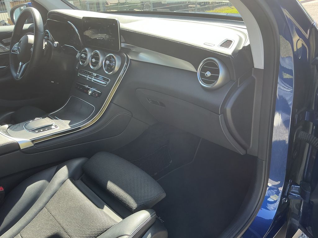 mercedes-benz-glc-220-d-4matic - 9