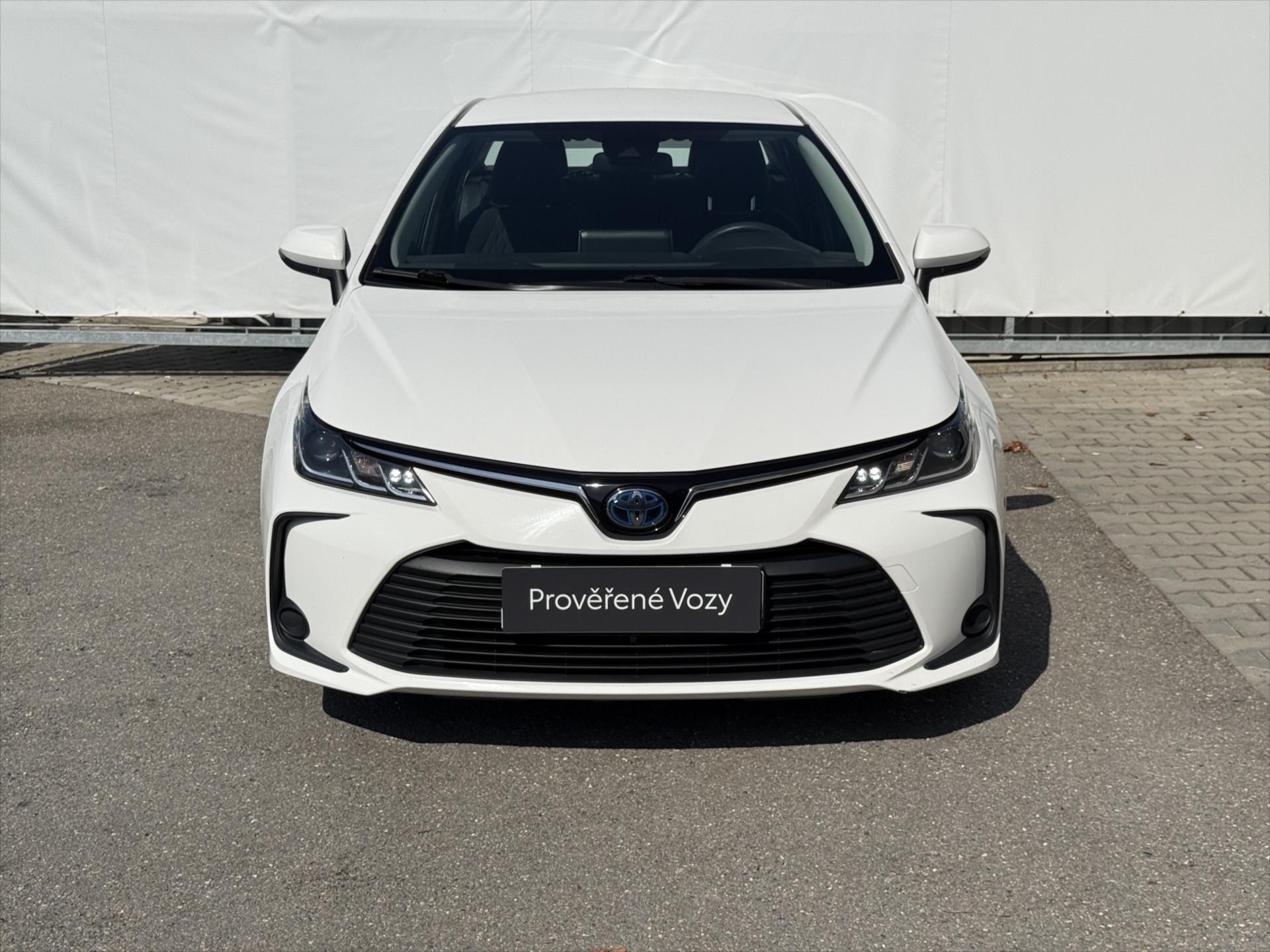 toyota-corolla-1-8-active-hybrid - 1