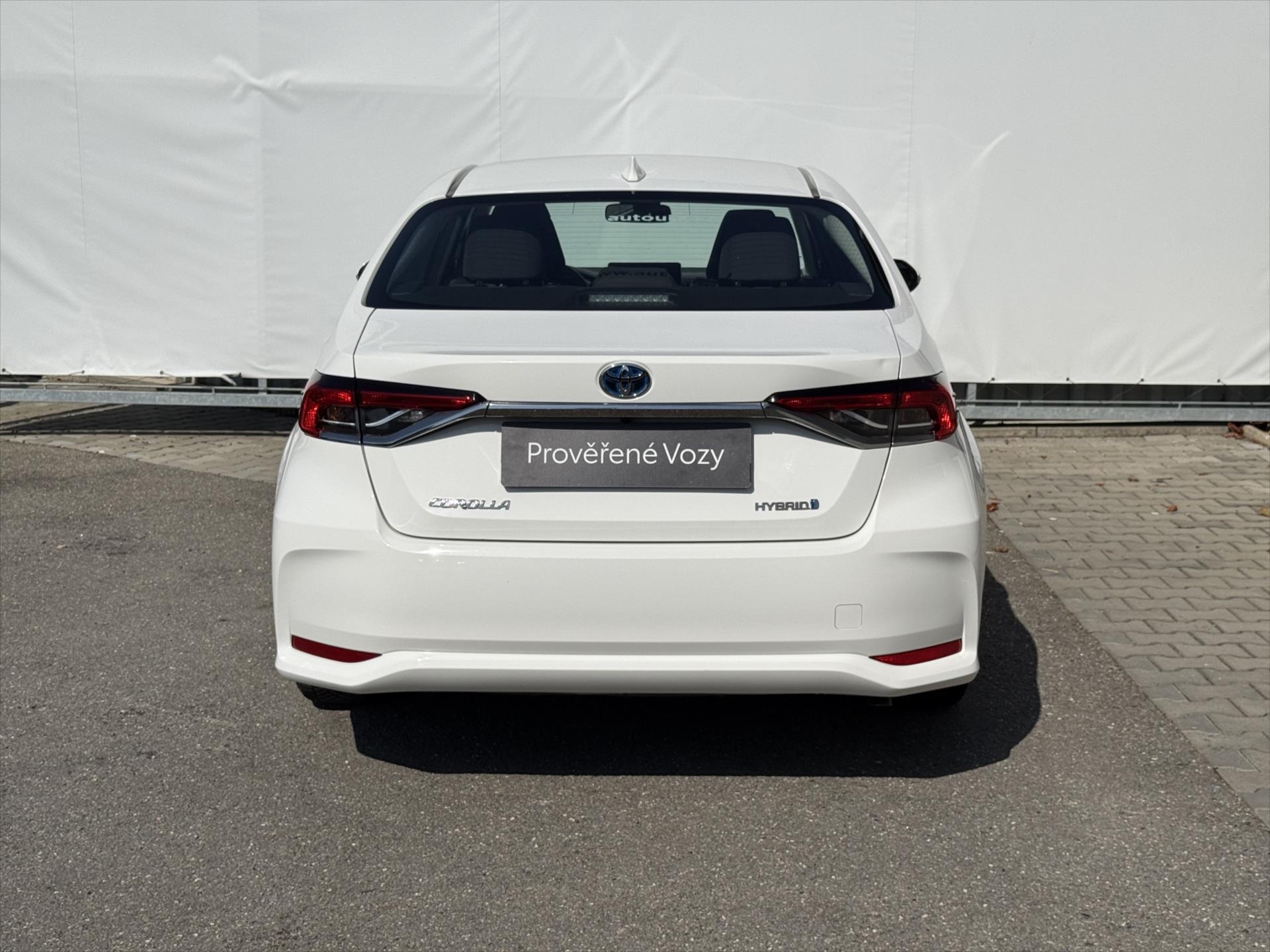 toyota-corolla-1-8-active-hybrid - 4