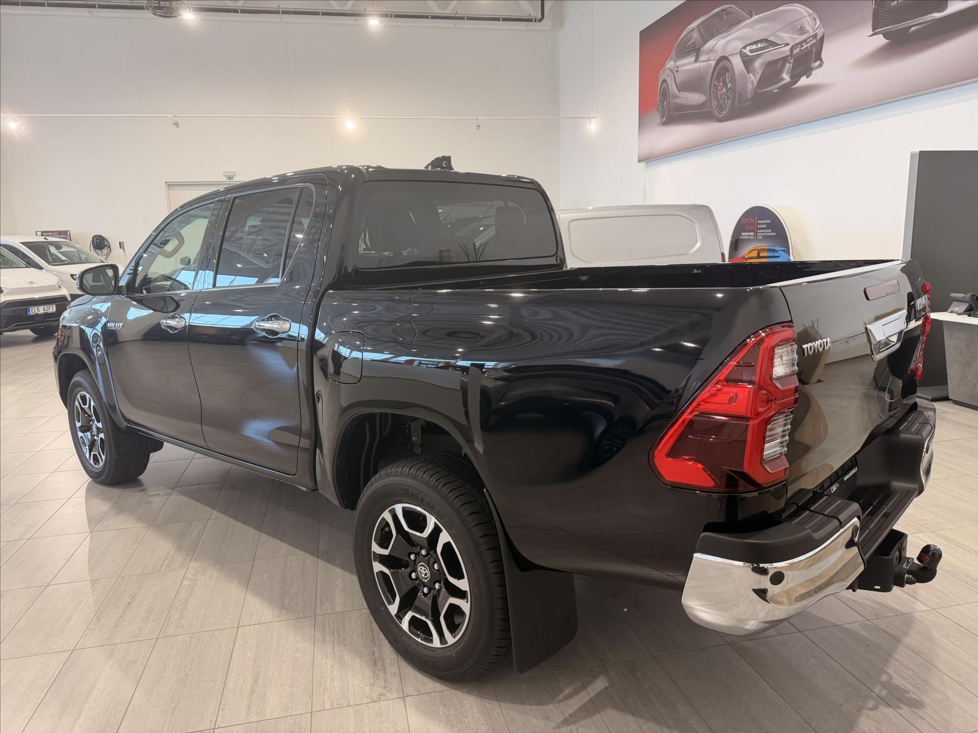 toyota-hilux-2-8-double-cab-executive-2-8l-diesel-204-6-at - 2
