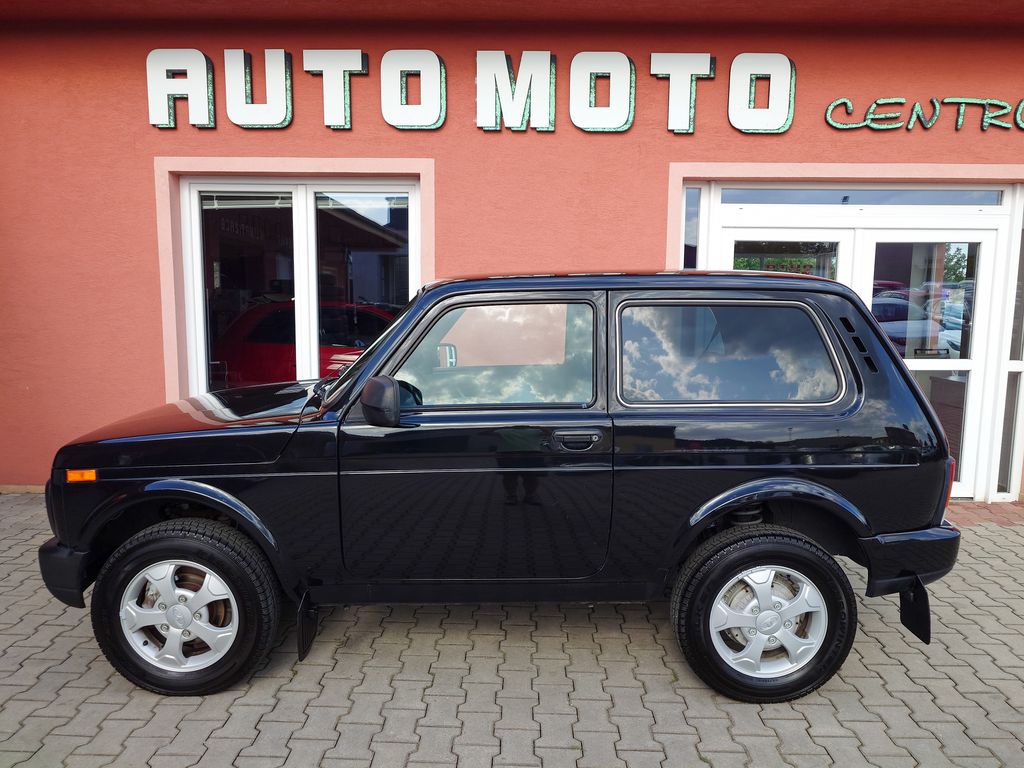 lada-niva-urban-4x4-1-7-61kw-tazne - 1