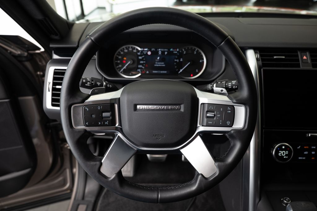 land-rover-discovery-d300-se-approved-7-mist - 5