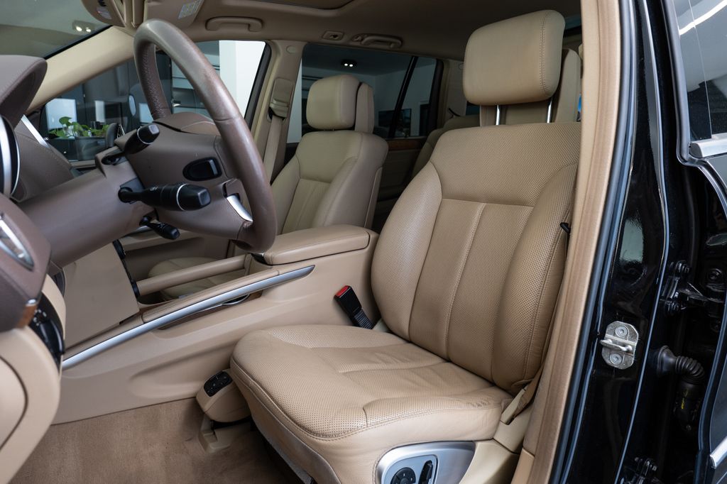 mercedes-benz-gl-cdi-4matic-harmankardon-vyhriv - 6