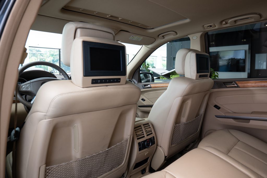 mercedes-benz-gl-cdi-4matic-harmankardon-vyhriv - 8