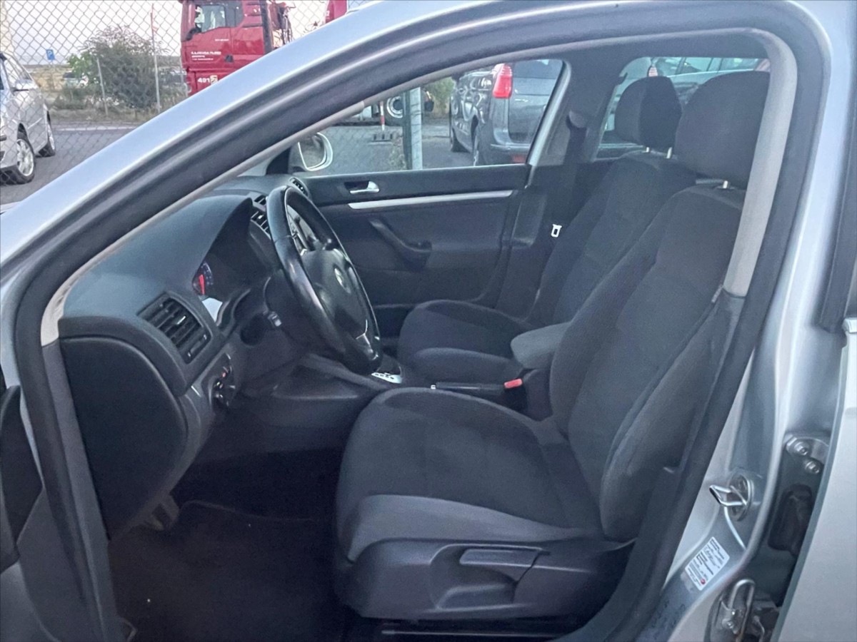 volkswagen-golf-1-4-tsi-dsg - 8