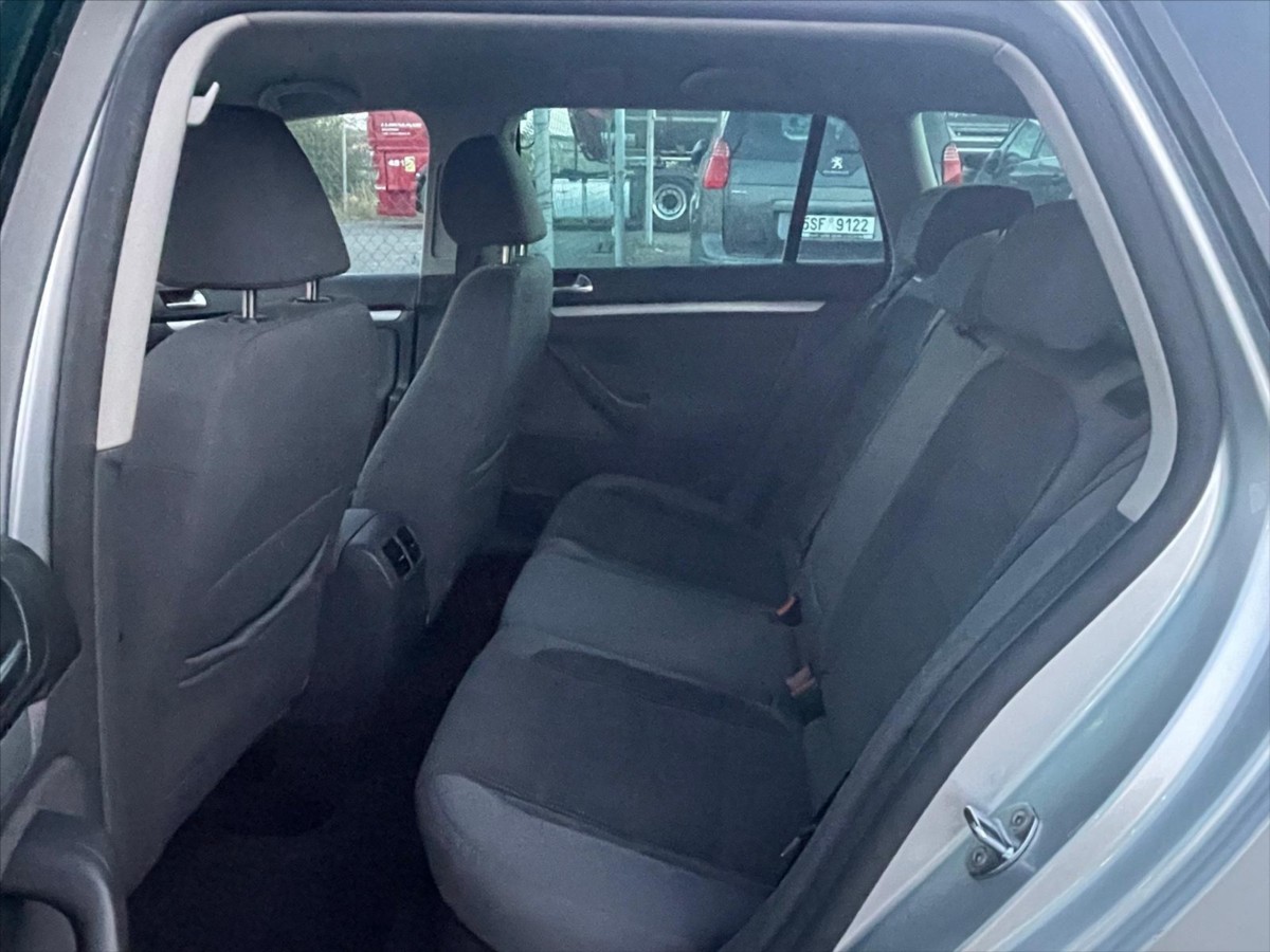 volkswagen-golf-1-4-tsi-dsg - 9
