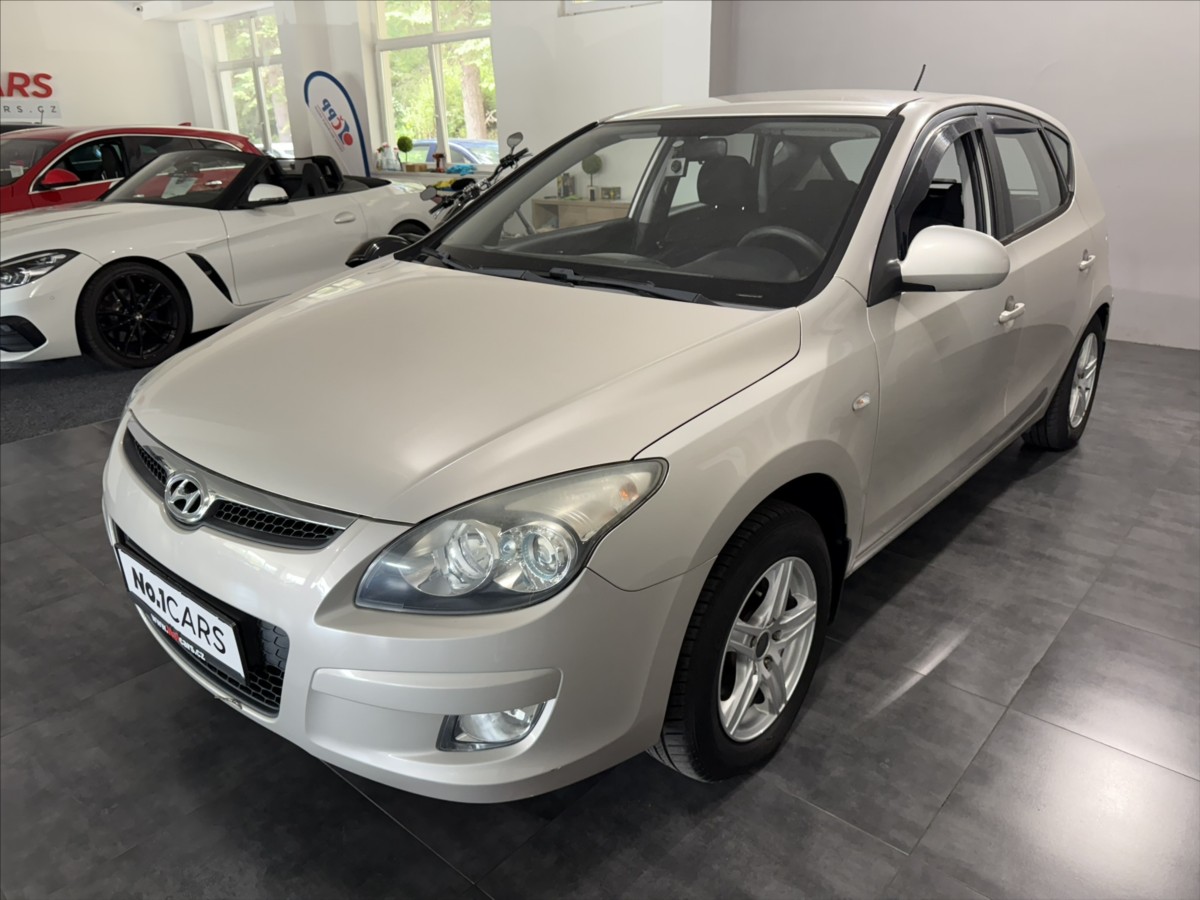 hyundai-i30-1-4-i-klimatizace-tazne-alu - 2