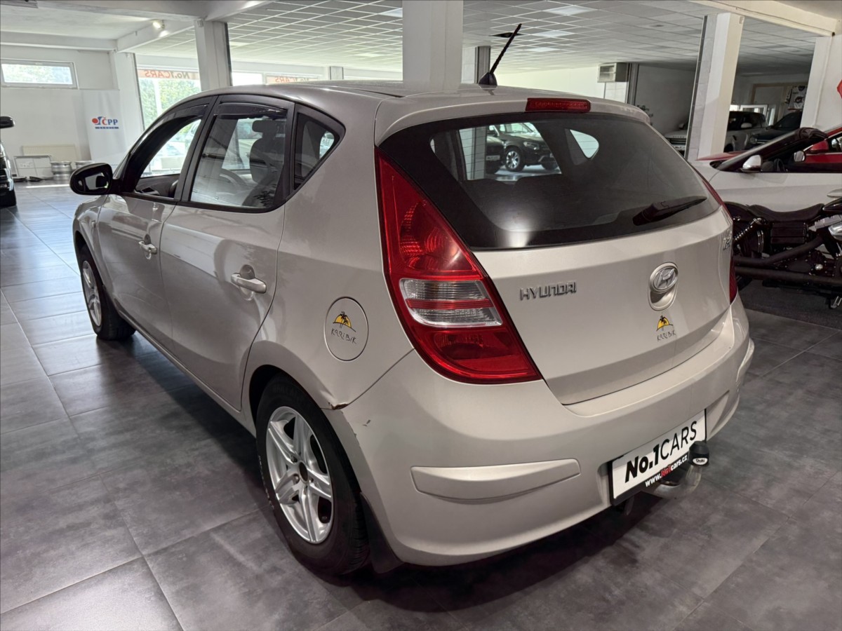 hyundai-i30-1-4-i-klimatizace-tazne-alu - 3