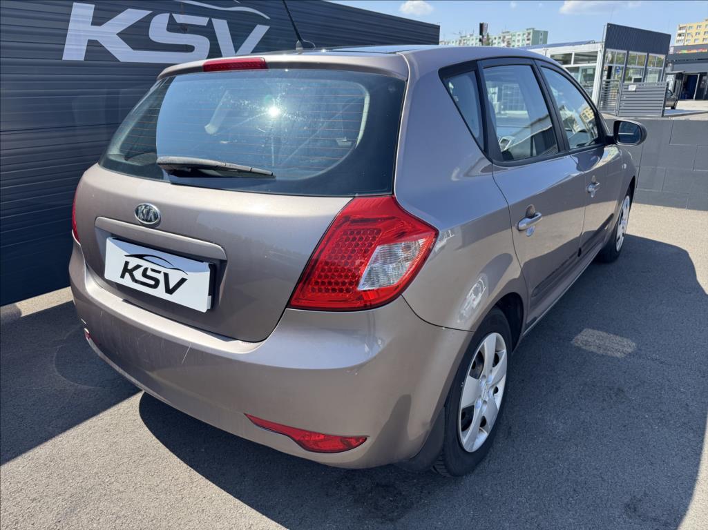 kia-ceed-1-4 - 5