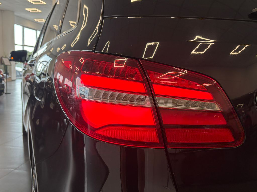 mercedes-benz-tridy-b-220d-4matic-automat-led-nav - 6