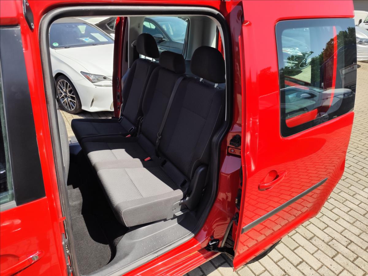 volkswagen-caddy-1-2tsi-life-77kw-ac-face-rozvody-top - 2