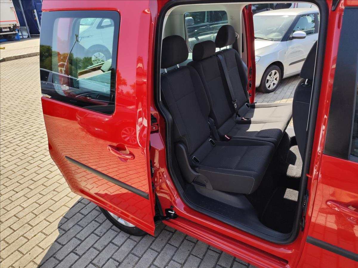 volkswagen-caddy-1-2tsi-life-77kw-ac-face-rozvody-top - 3