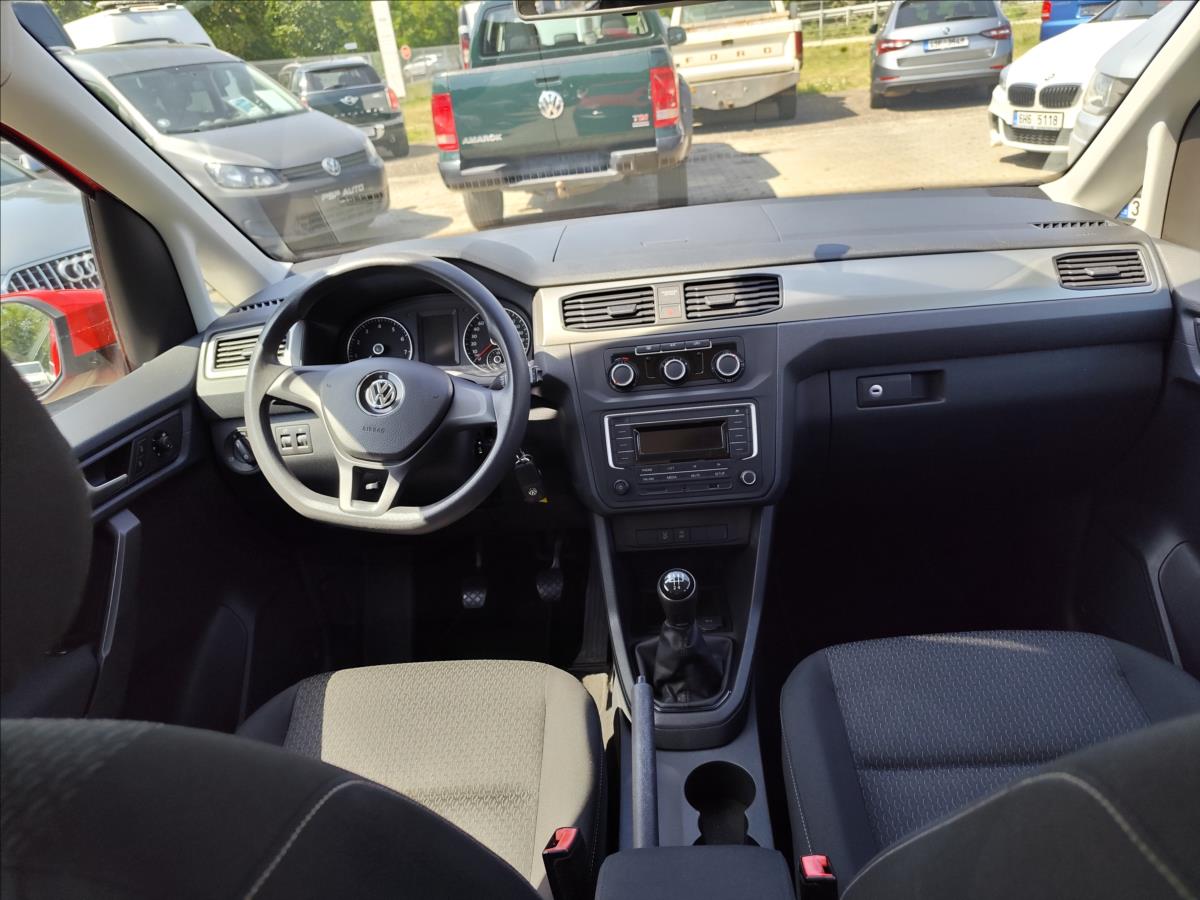 volkswagen-caddy-1-2tsi-life-77kw-ac-face-rozvody-top - 5
