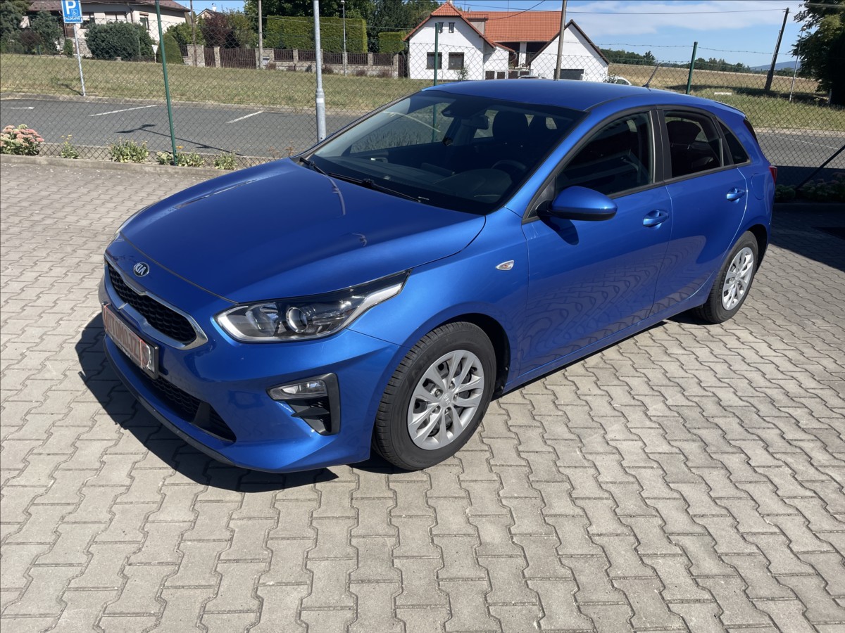 kia-ceed-1-0-t-gdi-cr-50300-km-zaruka-do-1-2028 - 3