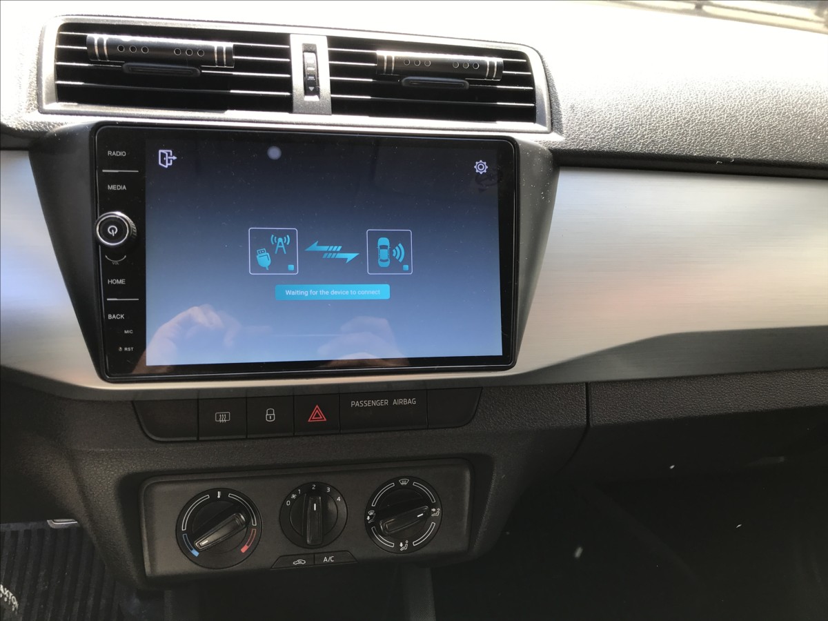 skoda-fabia-1-0-mpi-55kw-combi - 9