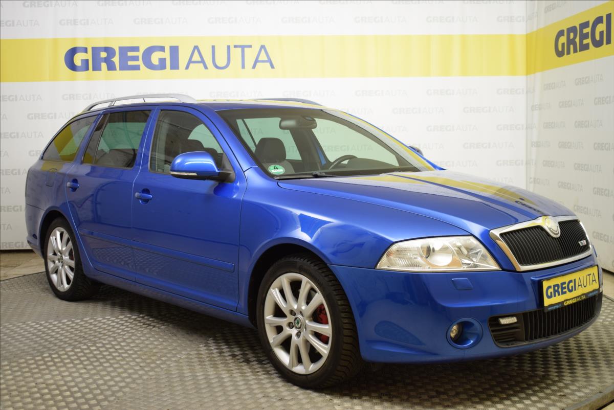 skoda-octavia-2-0-tdi-cr-rs-1-majitel-po-stk - 1