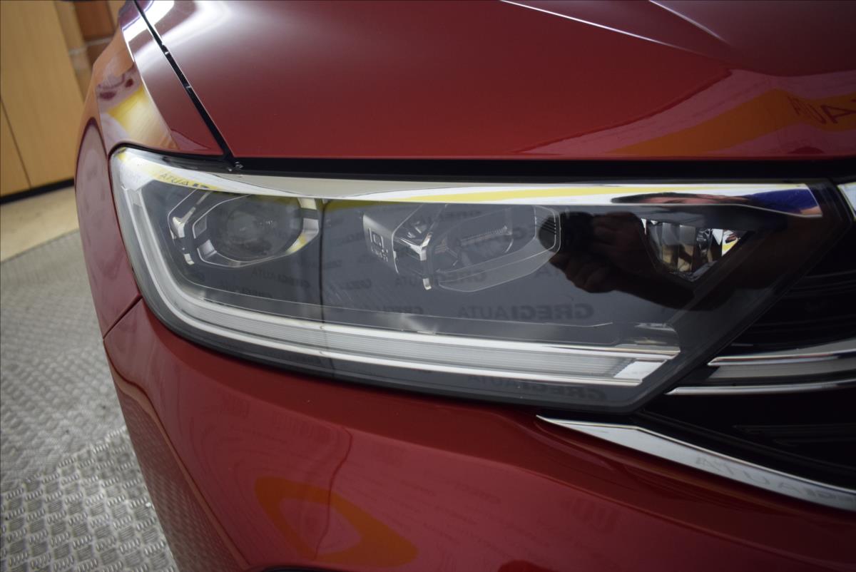 volkswagen-t-roc-1-5-tsi-r-line-stav-noveho-vozu - 9