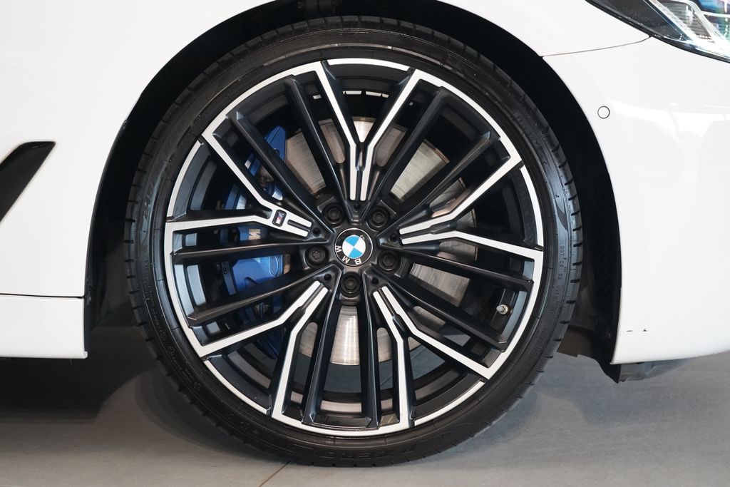 bmw-rada-5-m550i-xdrive-nezavisle-laser - 7