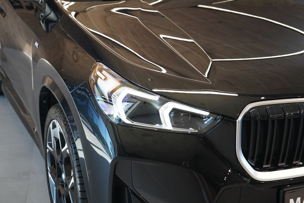 bmw-x1-m35i-xdrive-panorama-head-up - 4
