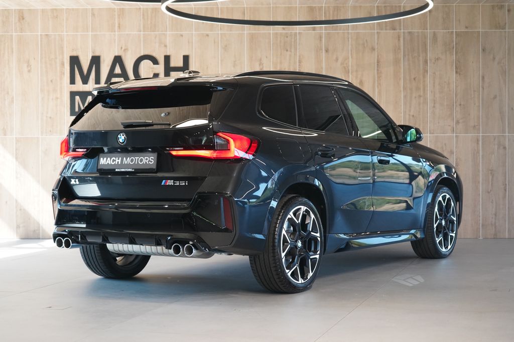 bmw-x1-m35i-xdrive-panorama-head-up - 8