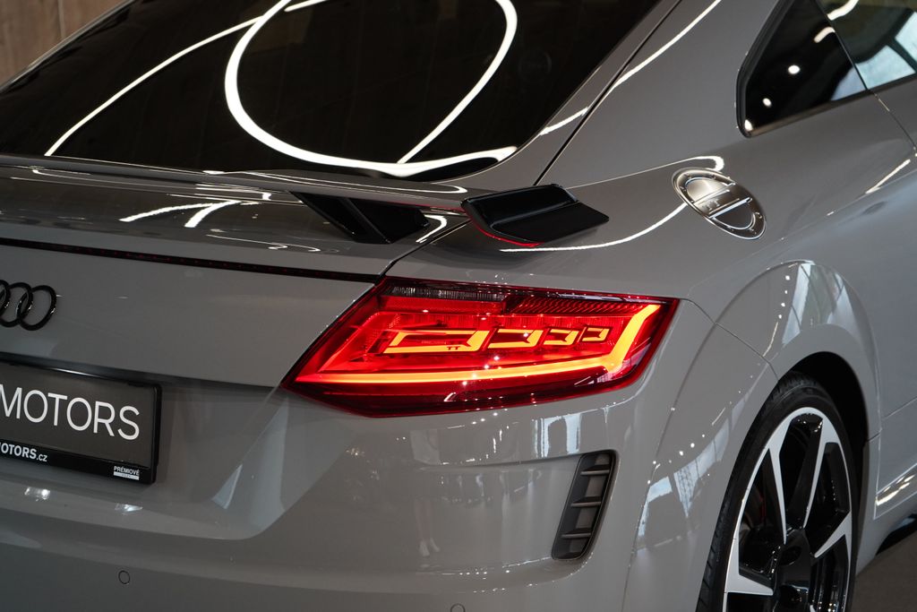 audi-tt-tt-rs-quattro-b-o-matrix-led - 8
