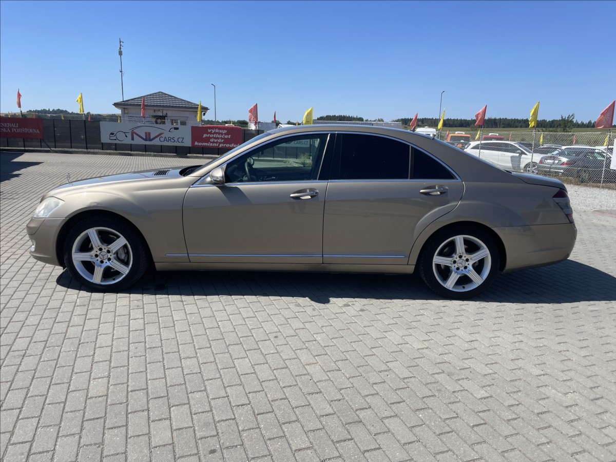 mercedes-benz-tridy-s-3-0-320cdi-155kw-nutny-servis - 1