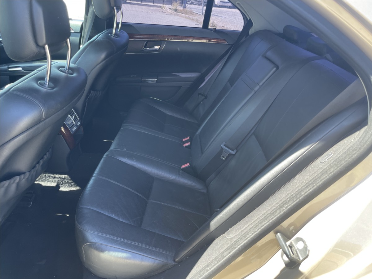 mercedes-benz-tridy-s-3-0-320cdi-155kw-nutny-servis - 7