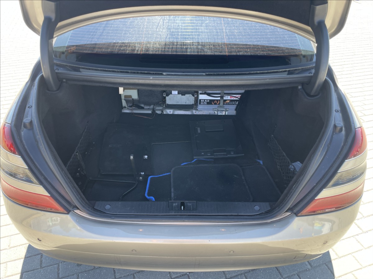 mercedes-benz-tridy-s-3-0-320cdi-155kw-nutny-servis - 8
