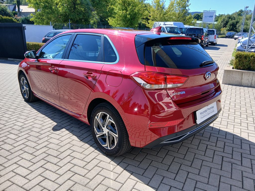 hyundai-i30-1-5-t-gdi-160k-family-smart - 3