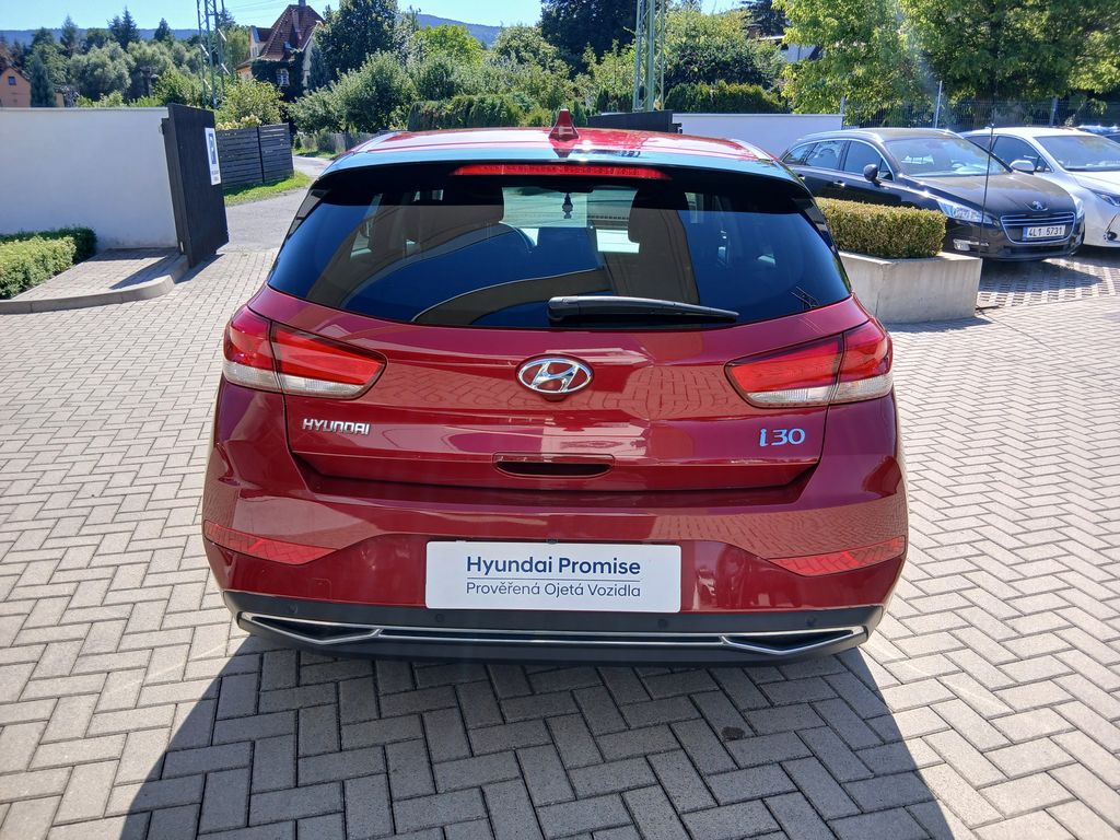 hyundai-i30-1-5-t-gdi-160k-family-smart - 4
