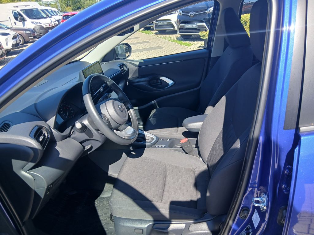 toyota-yaris-1-5-hybrid-e-cvt-comfort - 9