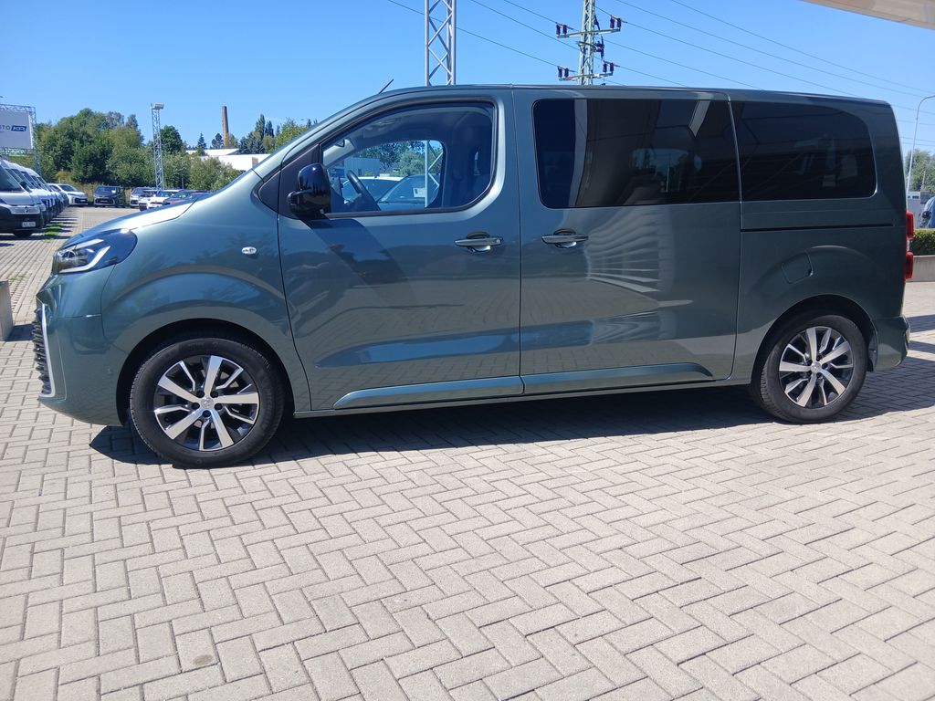 toyota-proace-verso-2-0d-144k-l1-family-webasto-8s - 2